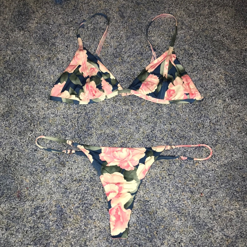 Frankie’s Bikini